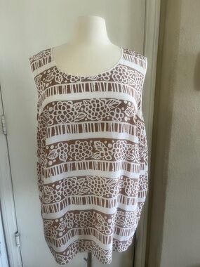 Bob Mackie 100% Silk Beige and White Floral Stripe Sleeveless Tank